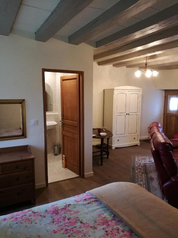 Chez Pastuso Bed & Breakfast Brigueil-le-Chantre Ngoại thất bức ảnh
