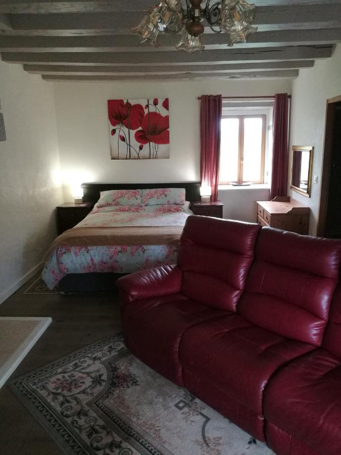 Chez Pastuso Bed & Breakfast Brigueil-le-Chantre Ngoại thất bức ảnh